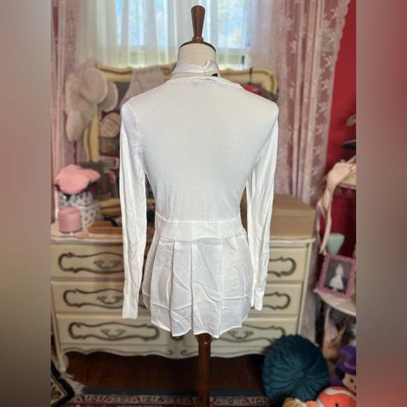 WHBM light sweater XS NWOT - Picture 2 of 3